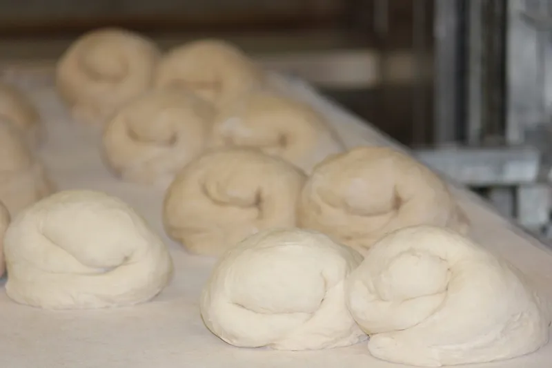 Teiglinge vor dem Backen – Bäckerei Konditorei Ibo Beck